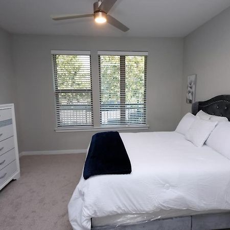 Comfortable Getaway Downtown Htx Хьюстон Экстерьер фото